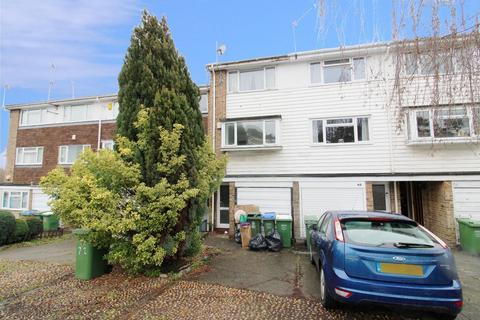 70 Silver Spring Close, Erith, DA8 1EQ