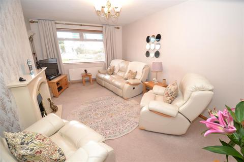 2 bedroom semi-detached bungalow for sale - Foxhill Grove, Queensbury, Bradford