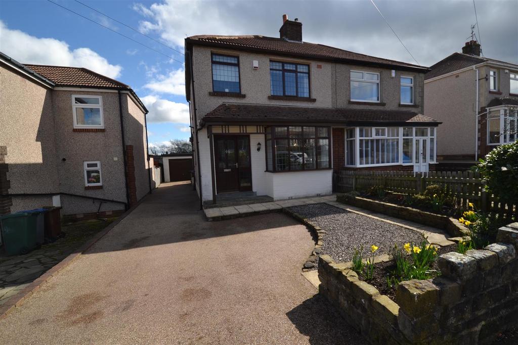 Westminster Gardens, Clayton, Bradford 3 bed semidetached house £219,950