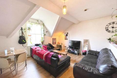 Flat 5, 17 Croxteth Road, Liverpool, L8 3SE