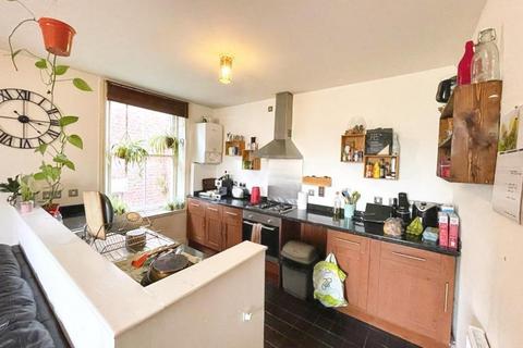Flat 5, 17 Croxteth Road, Liverpool, L8 3SE