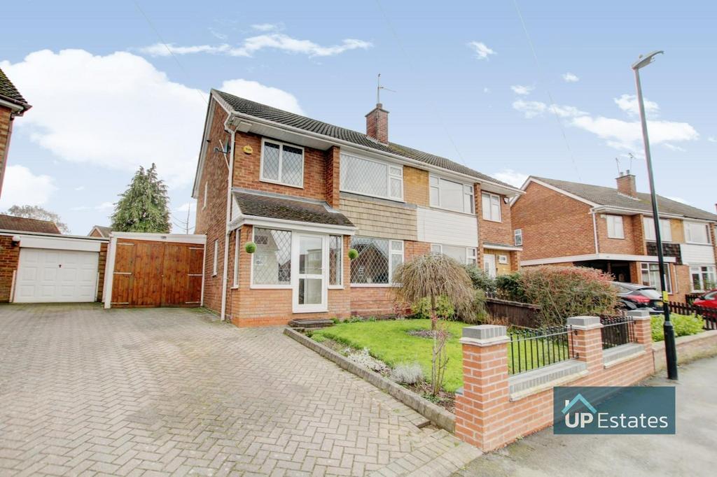 Handsworth Crescent, Coventry 3 bed semidetached house for sale £350,000