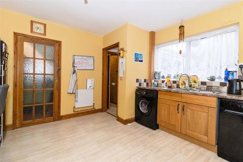 15 Highdown, Southwick, Brighton, BN42 4QT