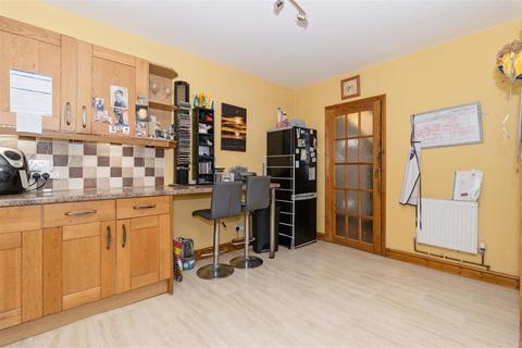 15 Highdown, Southwick, Brighton, BN42 4QT