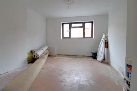 104 High Street, Gloucester, GL1 4TA