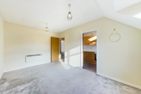 1 bedroom flat for sale - Redoubt Close, Hitchin, SG4