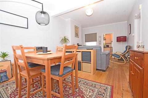 2 bedroom flat to rent - Rosehill, Hampton