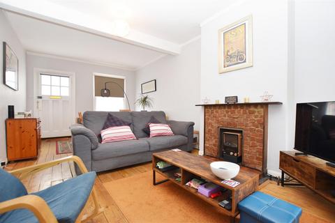 2 bedroom flat to rent - Rosehill, Hampton