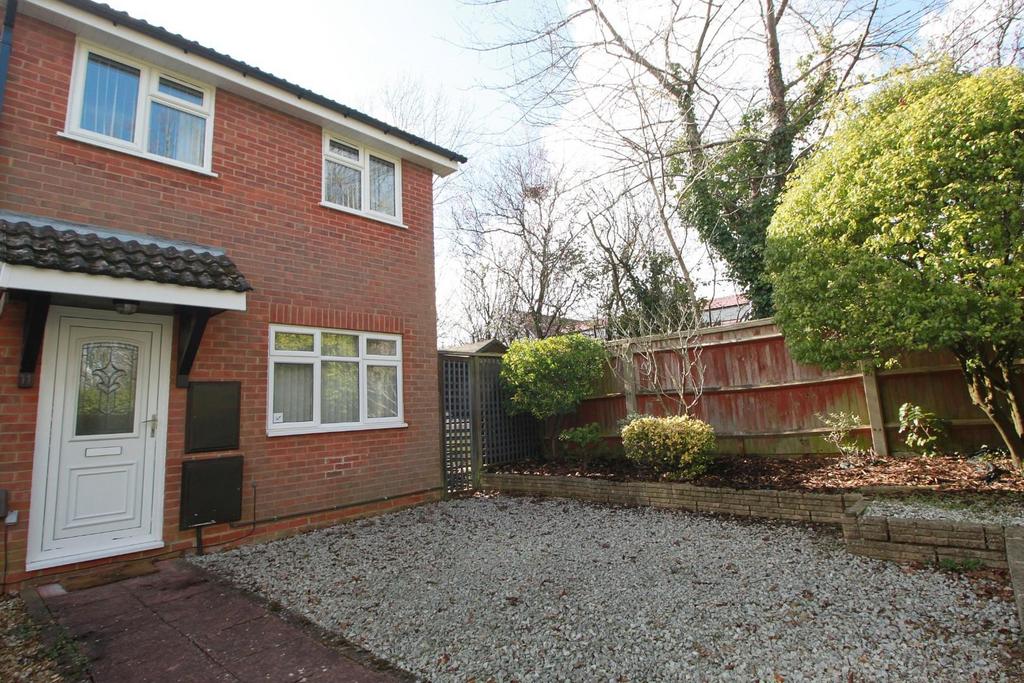 Friars Croft, Netley Abbey 2 bed house £1,100 pcm (£254 pw)
