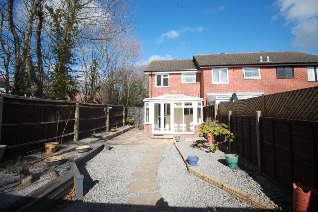 Friars Croft, Netley Abbey 2 bed house £1,100 pcm (£254 pw)