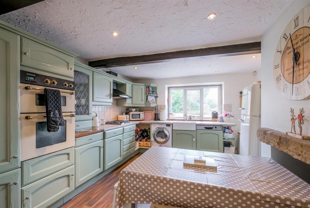 Norwood Green, Halifax 3 bed character property for sale £400,000