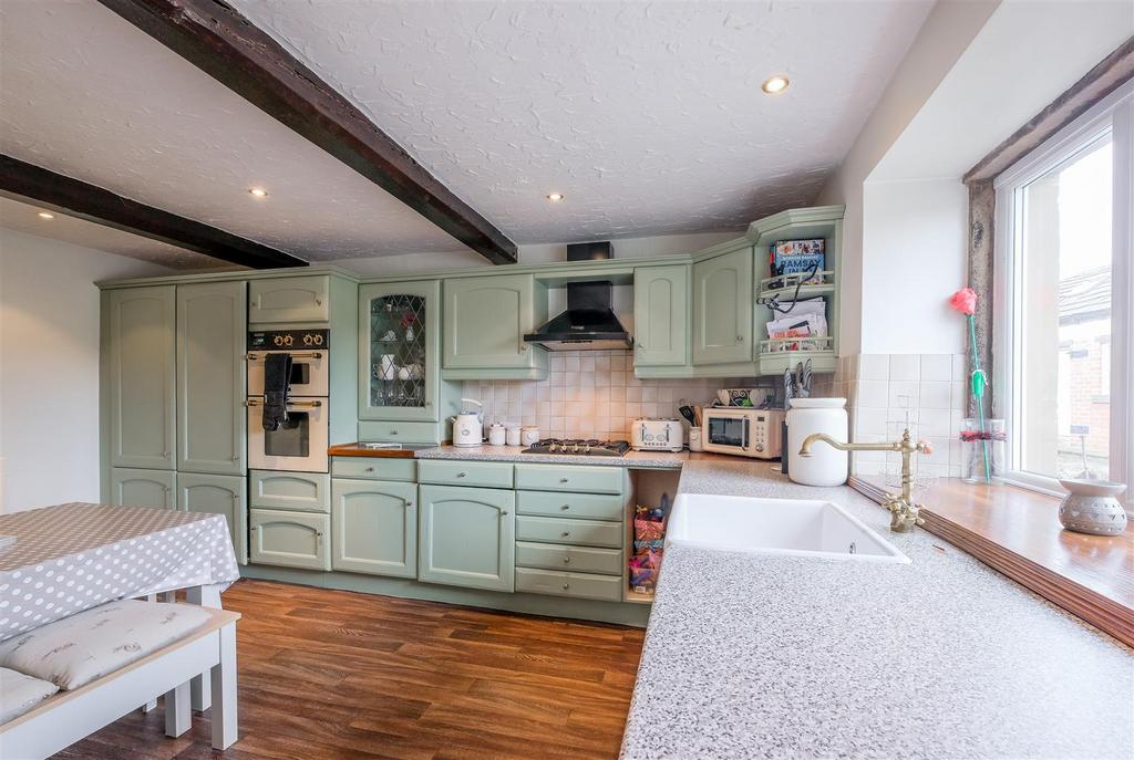 Norwood Green, Halifax 3 bed character property for sale £400,000