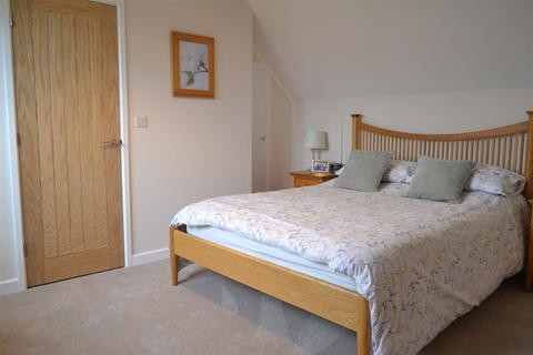 1 Orchard Close, Moreton On Lugg, Hereford, HR4 8DG