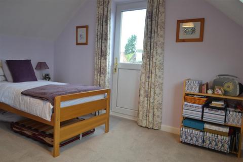 1 Orchard Close, Moreton On Lugg, Hereford, HR4 8DG