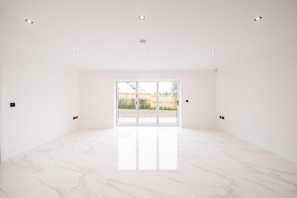 Living area.jpg
