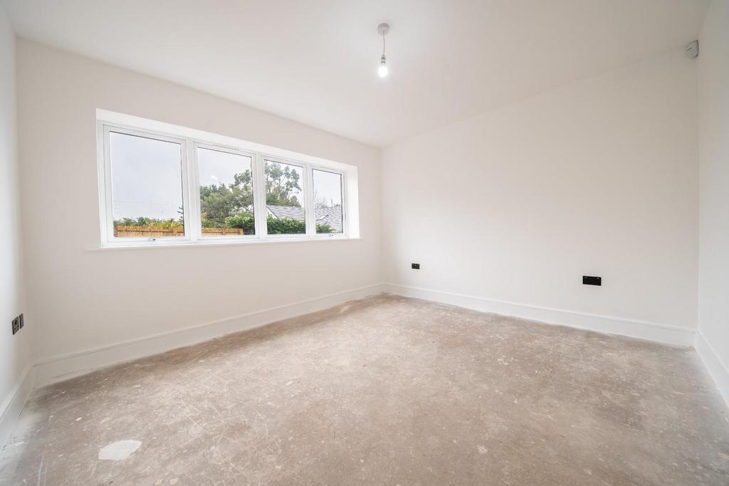 GF Bedroom.jpg