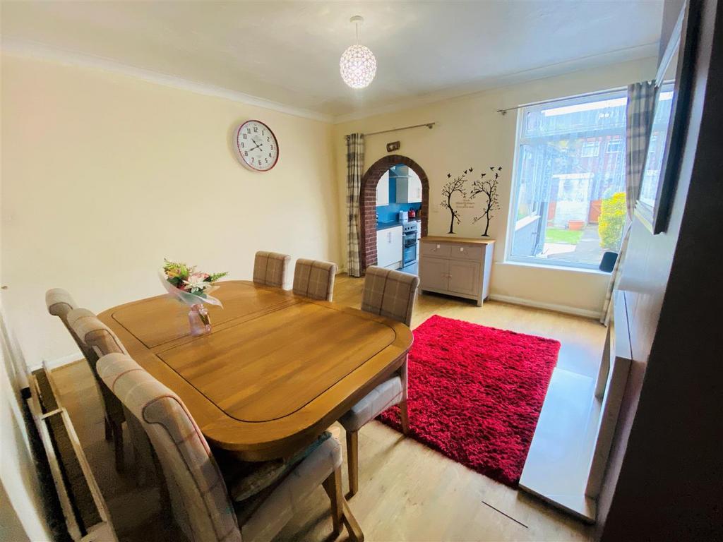 Dunhill Road, Goole 4 bed terraced house £130,000
