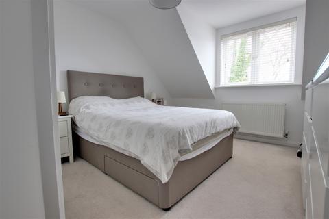 Flat 1, 98 Bedhampton Road, Bedhampton, Havant, PO9 3EZ