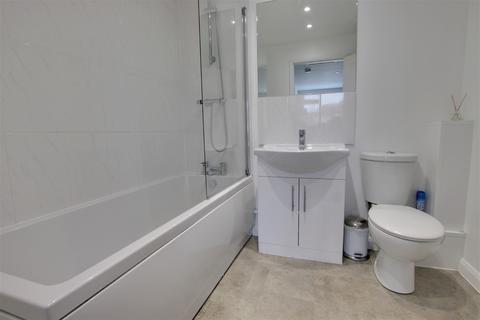 Flat 1, 98 Bedhampton Road, Bedhampton, Havant, PO9 3EZ