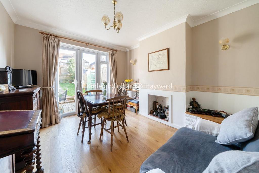 Wickham Chase, West Wickham 3 bed terraced house £570,000