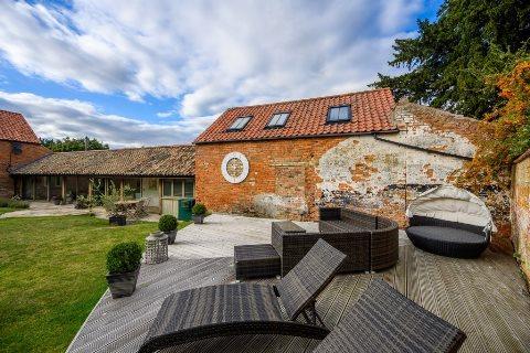 1 bedroom barn conversion to rent, Downham Road, Runcton Holme, PE33
