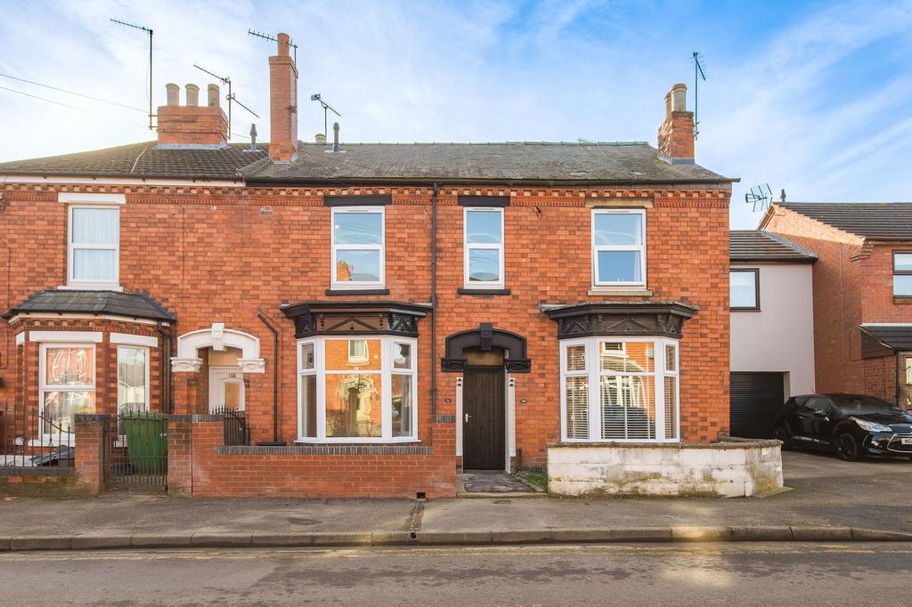 St. Catherines Grove, Lincoln, LN5 3 bed terraced house for sale £185,000