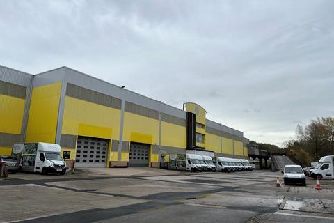 Industrial unit to rent, Riverpark Road, Manchester M40