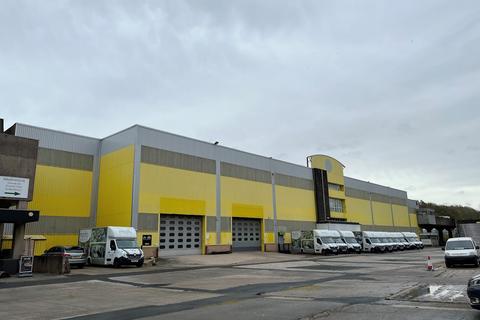 Industrial unit to rent, Riverpark Road, Manchester M40