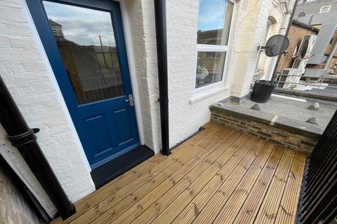Flat 2, 29a King Street, Gravesend, DA12 2DU