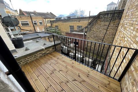 Flat 2, 29a King Street, Gravesend, DA12 2DU