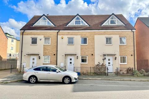 3 bedroom end of terrace house to rent, Highland Drive, Broughton