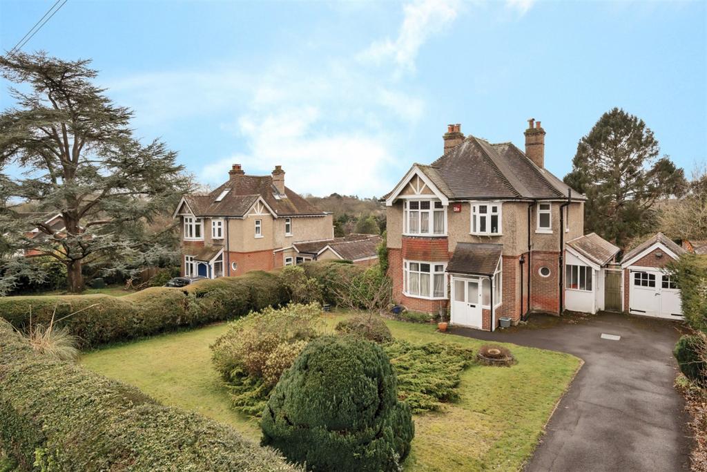 Bowes Hill, Rowland's Castle, PO9 3 bed detached house for sale £975,000