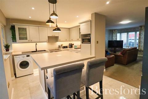 12 Jubilee Close, Romford, RM7 9LU