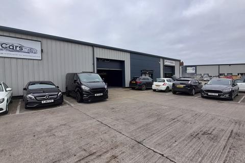 Industrial unit to rent - Units 1 And 2 Waterloo Trade Park, 81 Cleveland Street, Hull, HU8 7AU