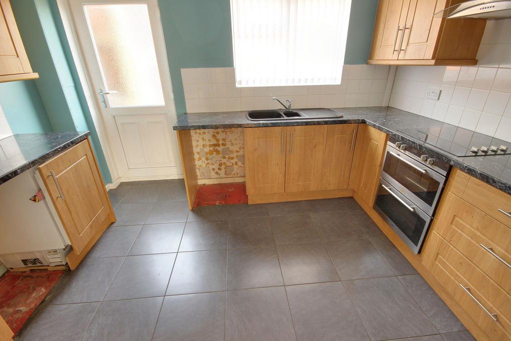 Lythe Avenue, Hull, East Riding of... 2 bed semidetached house £695