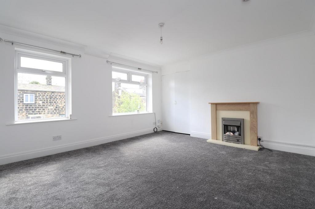 Football, Yeadon, Leeds, West... 2 bed flat £850 pcm (£196 pw)