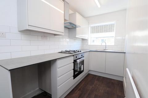 2 bedroom flat to rent, Football, Yeadon, Leeds, West Yorkshire, UK, LS19