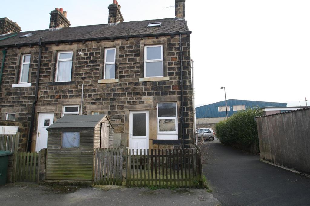 East Parade, Ilkley, West Yorkshire... 2 bed house £750 pcm (£173 pw)