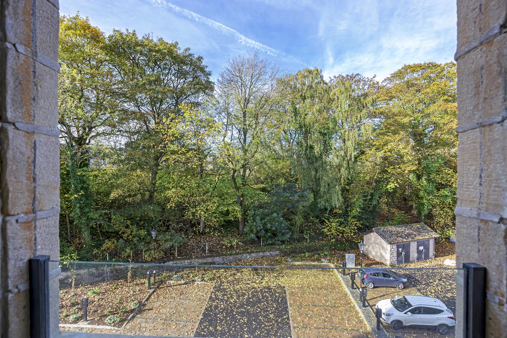 Iron Row, Burley in Wharfedale, Ilkley, UK, LS29 2 bed flat to rent £