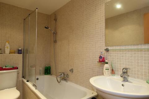 2 bedroom flat to rent, Concordia Street, Leeds, West Yorkshire, UK, LS1