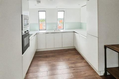 3 bedroom flat to rent, Crispin Lofts, New York Road, Leeds, West Yorkshire, LS2
