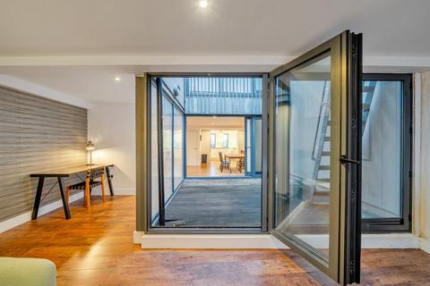 undefined, Crispin Lofts, New York Road, Leeds, West Yorkshire, LS2