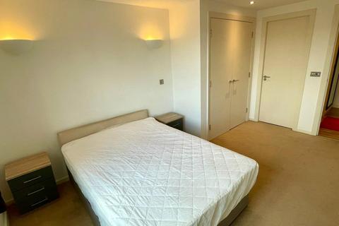 2 bedroom flat to rent, West Point, Wellington Street, Leeds, LS1