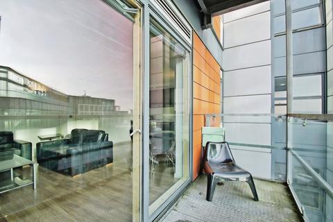 2 bedroom flat to rent, West Point, Wellington Street, Leeds, LS1