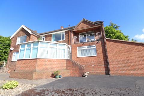 undefined, Hough Top, Leeds, West Yorkshire, LS13