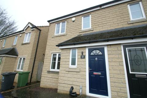 3 bedroom terraced house to rent, Lumb Hall Way, Drighlington, Bradford, West Yorkshire, BD11