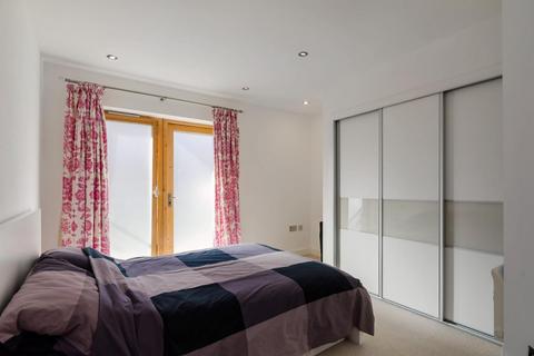 2 bedroom flat to rent, Pond Garth, York, North Yorkshire, YO1