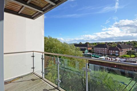 2 bedroom flat to rent, Pond Garth, York, North Yorkshire, YO1
