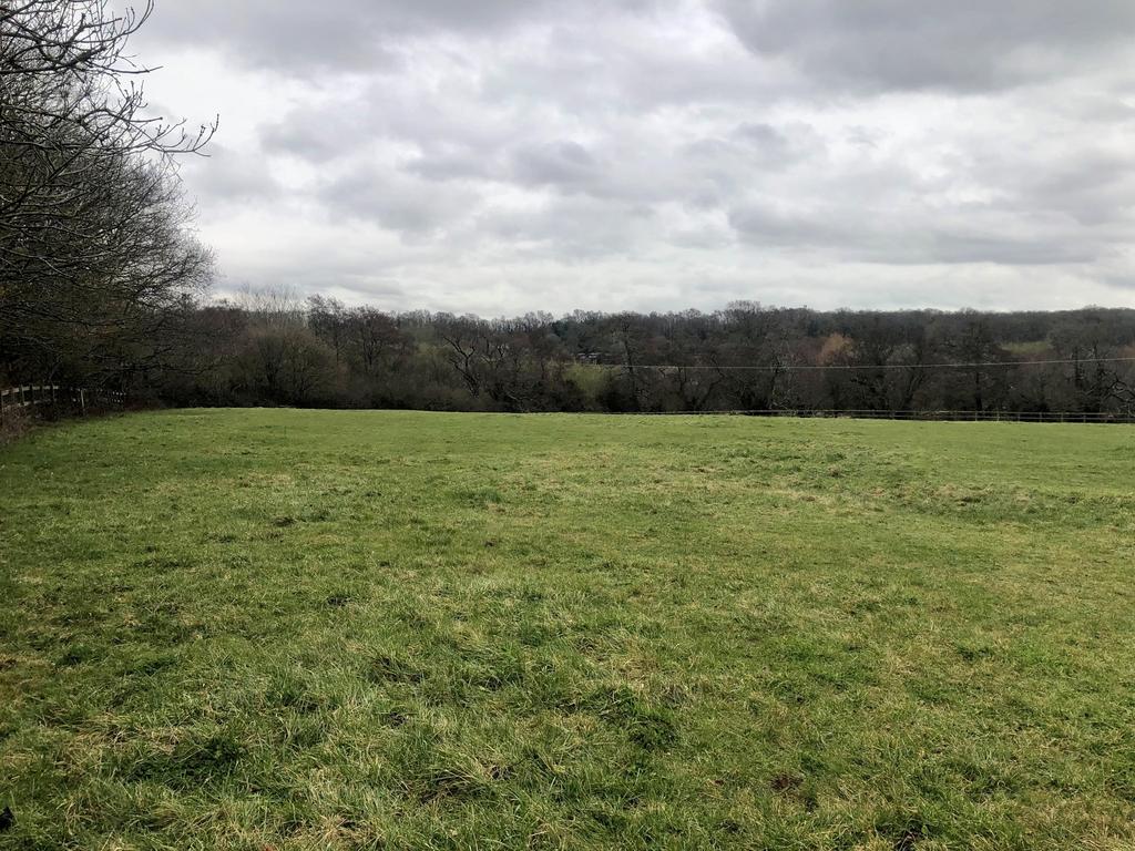 LAND FONTLEY ROAD, FAREHAM Land £315,000