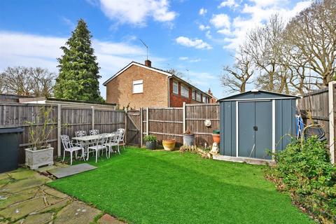 16 Crown Road, Edenbridge, TN8 6AW